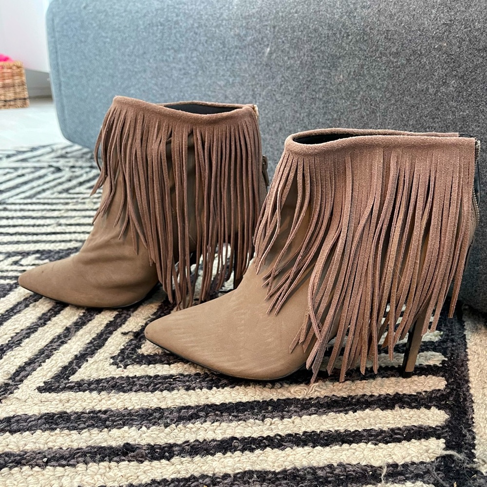 BAMBOO fringed stiletto heel booties